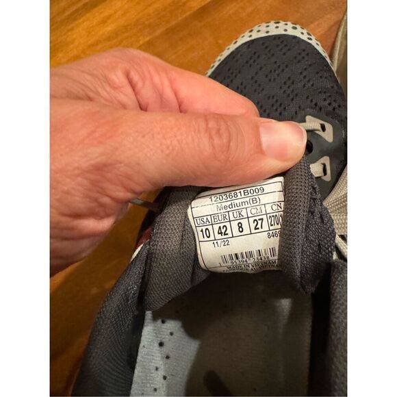 Woman’s Brooks Divide 3 running shoes w box - Picture 5 of 5